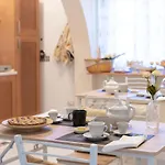 L'abbraccio Nocleg ze śniadaniem 3*